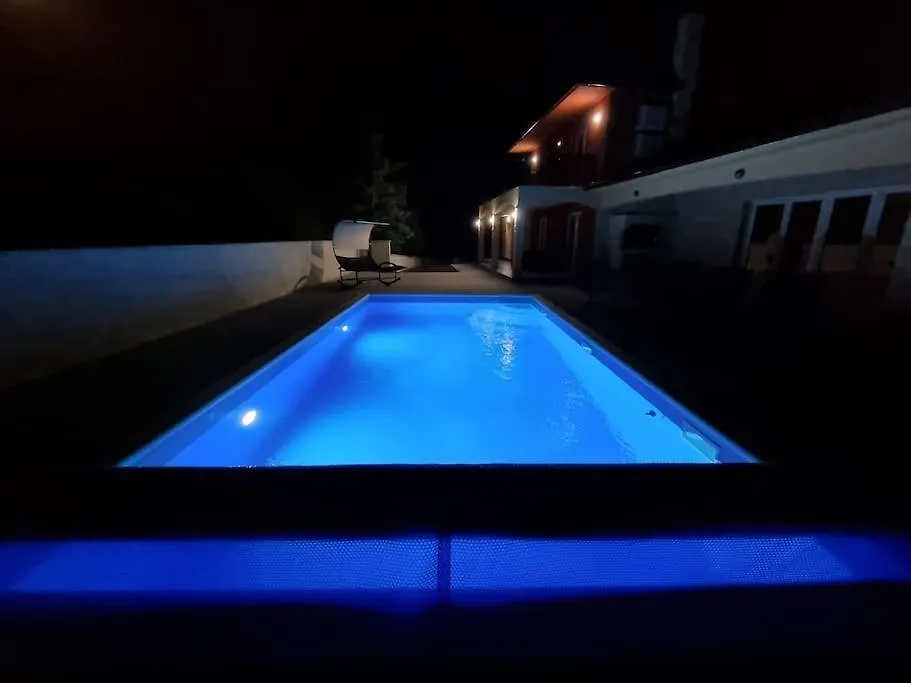 Villa Oasis - Pool Villa In Heart Of Istria Basici